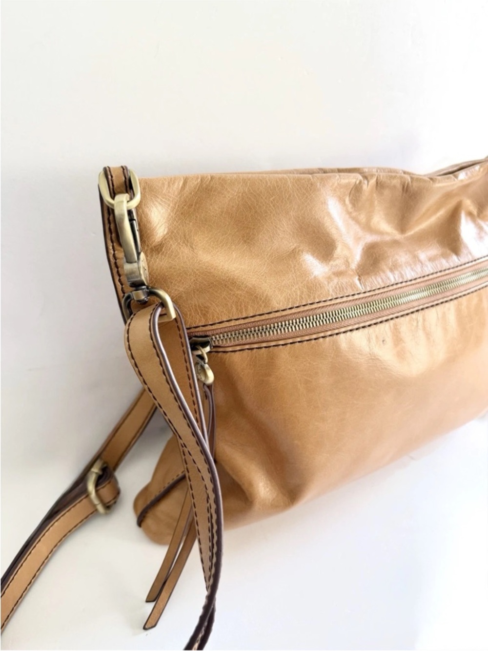 HOBO Tan Leather Crossbody Clutch Bag - Picture 7 of 9